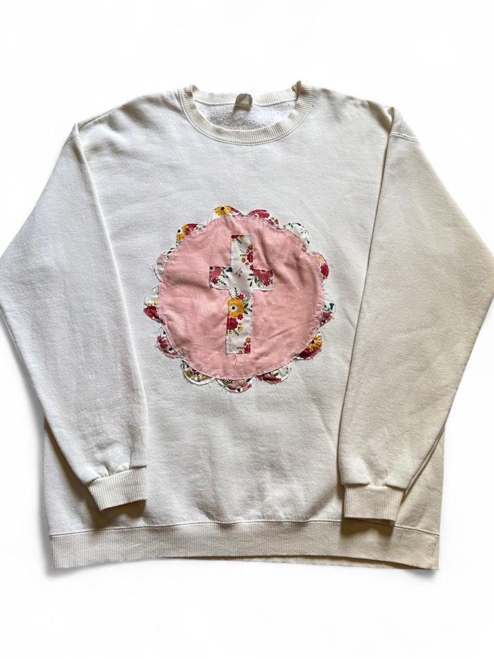 Vintage 1990s Cream Pullover Sweatshirt with Pink Floral Cross crucifix Applique